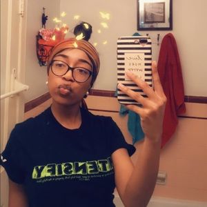 Meet your Posher, Siani